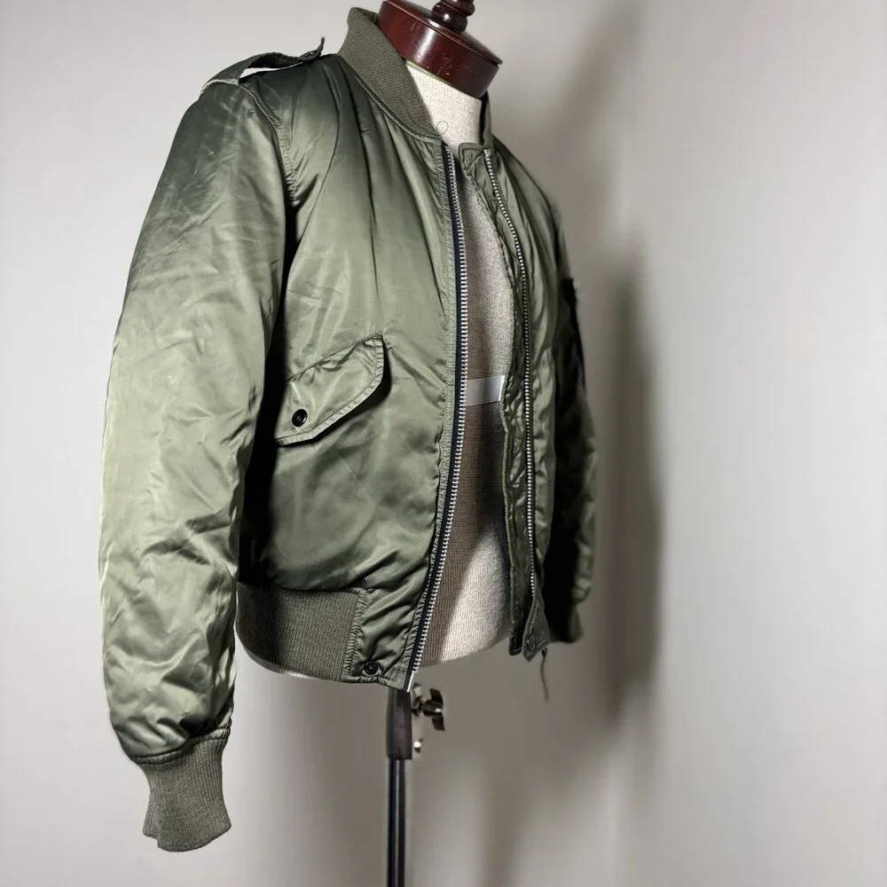 Sam zip up